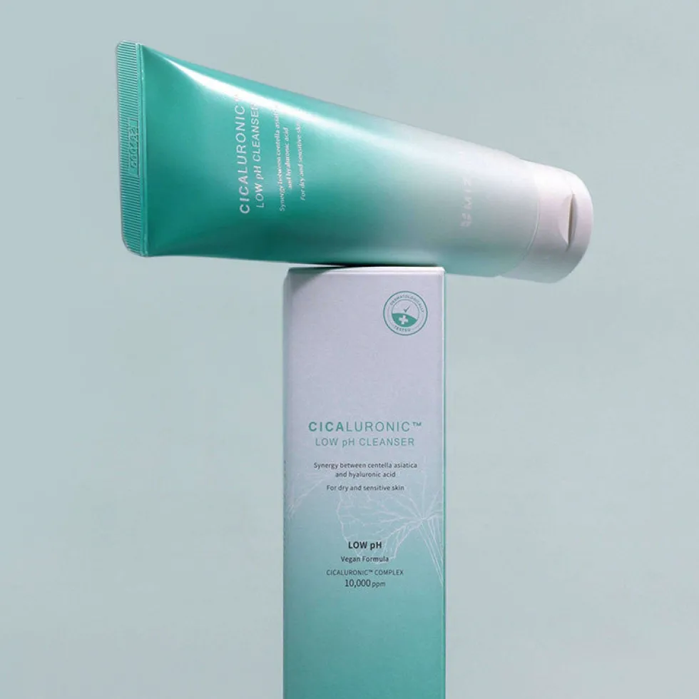 Cicaluronic Low Ph Cleanser