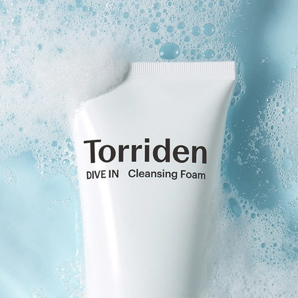 DIVE-IN Low Molecular Hyaluronic Acid Cleansing Foam