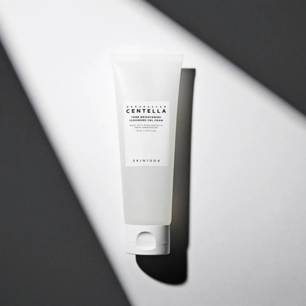 Madagascar Centella Tone Brightening Cleansing Gel Foam
