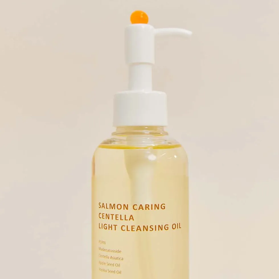 Salmon Caring Centella Light Cleansing Oil