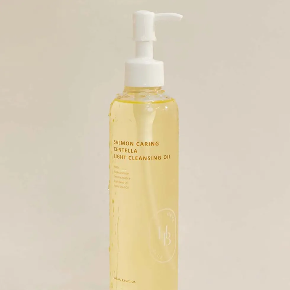 Salmon Caring Centella Light Cleansing Oil